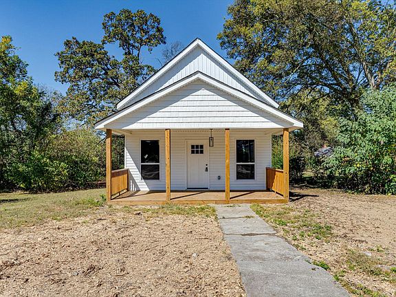 4th image of 2713 Dodson Ave