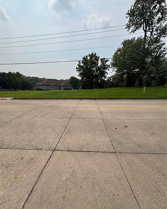 2nd image of 4216 Gene Field Rd