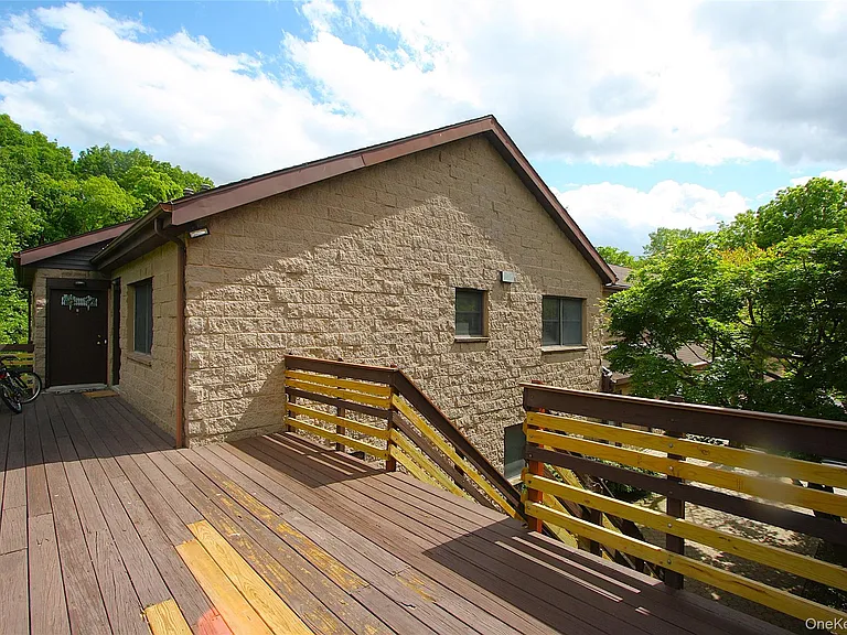 3115 Albany Post Rd #2 — Photo 11