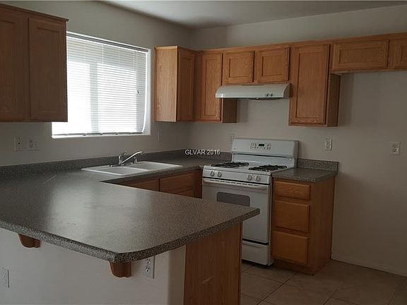 4th image of 5037 Tioga Pass Ave #0