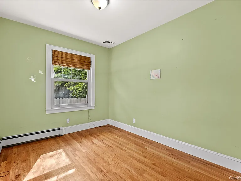 15 Pershing Ave — Photo 6