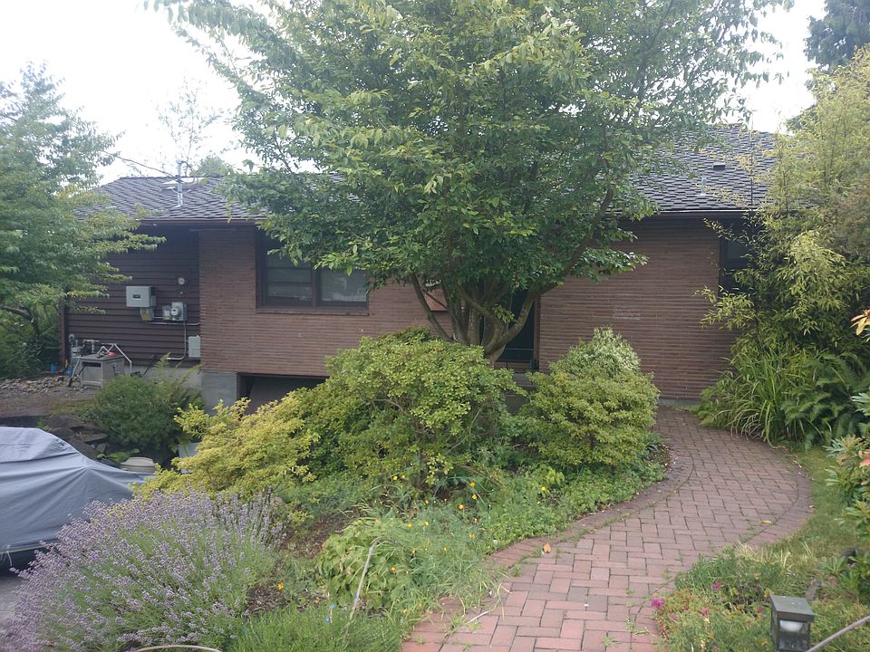 2nd image of 4407 1st Ave NW