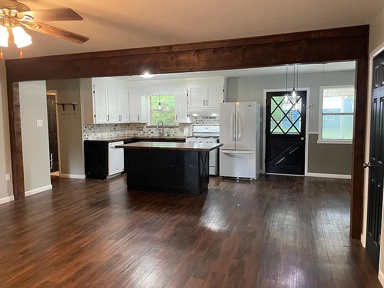 1319 Bellemeade Dr — Photo 3