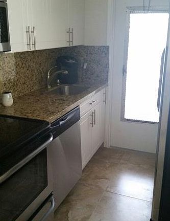 4th image of 300 North Blvd APT 1A