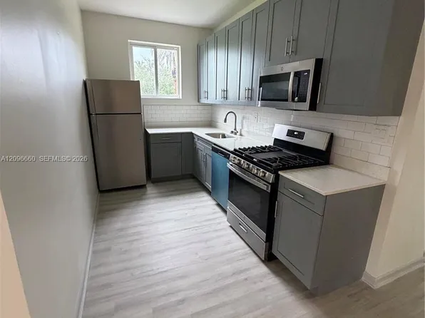 1120 Marseille Dr #2, Miami Beach, FL 33141