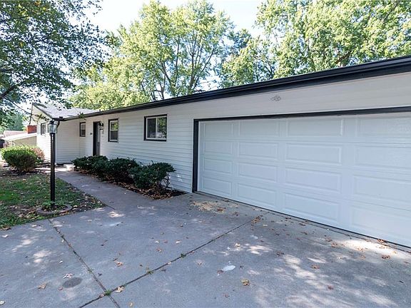 2nd image of 3338 Chatham Ave