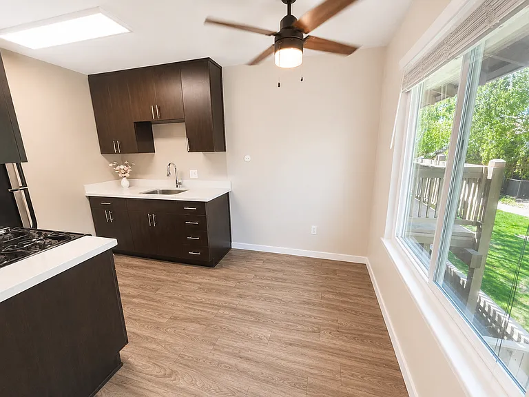 Riverbend Apartments — Photo 37