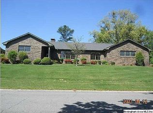 833 Woodridge Rd, Bessemer, AL 35022