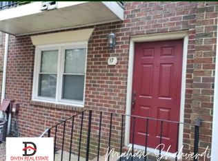 17 Academy Ln, Hampton, VA 23669