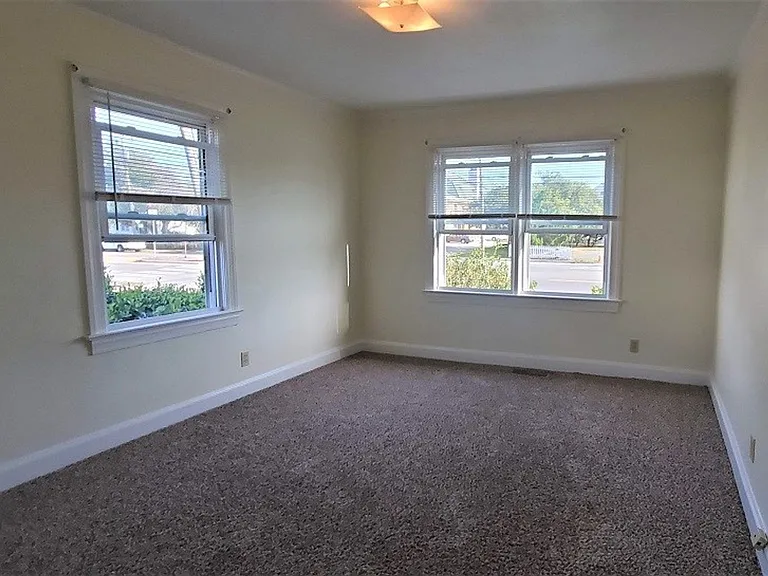 Inlet Pointe Apartments — Photo 11