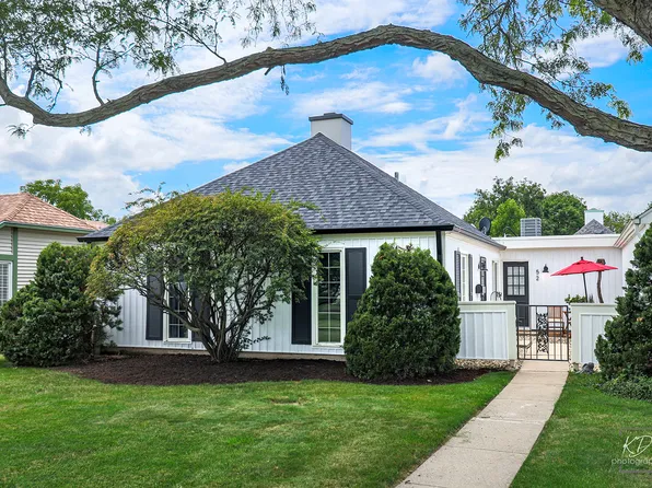 52 Garden Dr #52, Montgomery, IL 60538