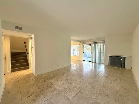 3rd image of 8056 Caminito Gianna