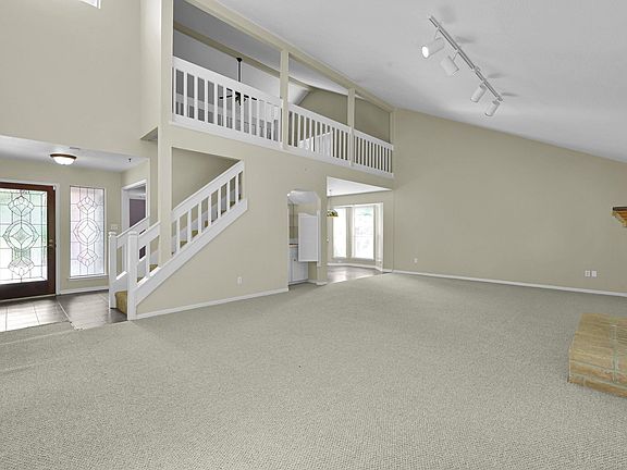 4th image of 6614 Vialinda Dr