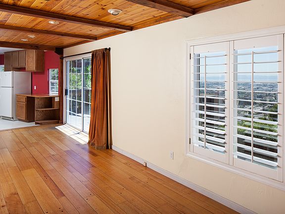 4th image of 7801 Crest Ave