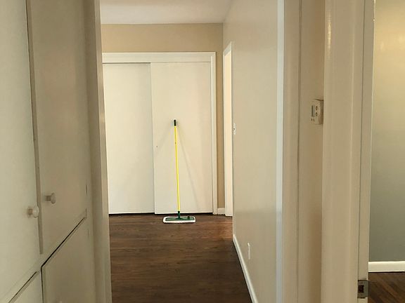 5th image of 1814 W Ash St