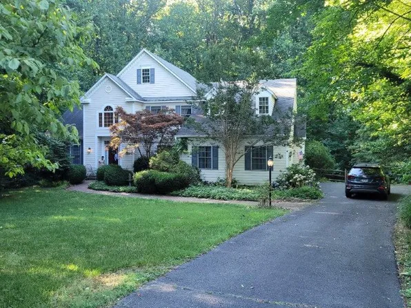 232 Meadowgate Dr, Annapolis, MD 21409