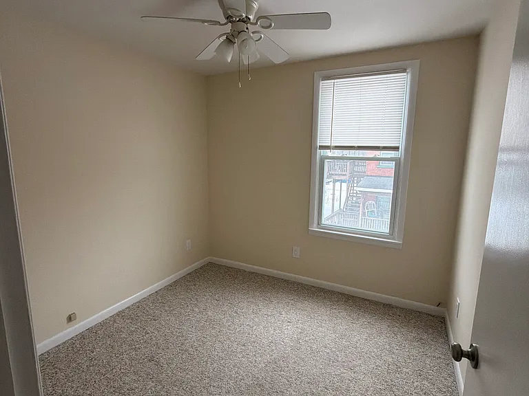 5 Alden St #B — Photo 5