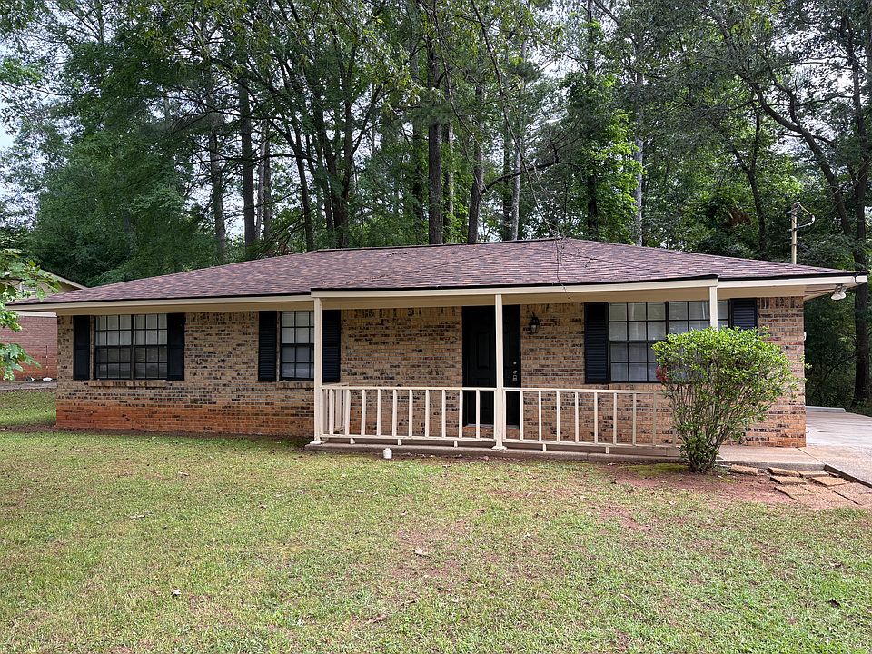 1st image of 326 Cindy Dr SE
