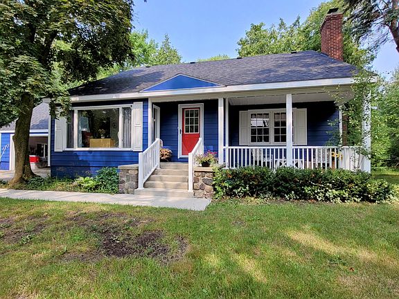 2nd image of 378 W Woodward Ave