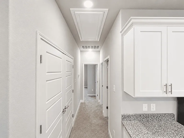 7141 Magnolia Crk #201 — Photo 10