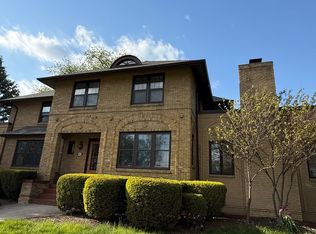 427 W Franklin St, Wheaton, IL 60187