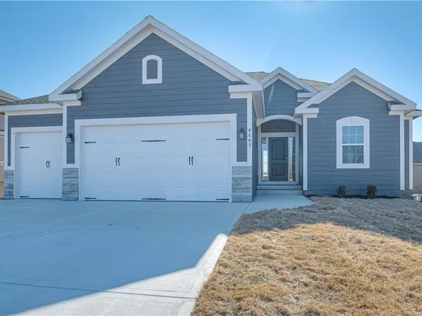 4809 NE 105th St, Kansas City, MO 64156