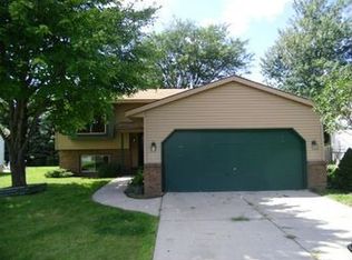 5059 Pillar Creek Ave SE, Kentwood, MI 49508