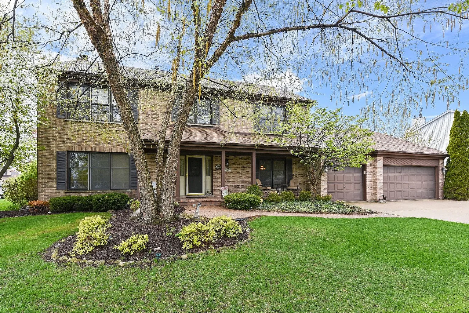 671 Longford Dr photo 1