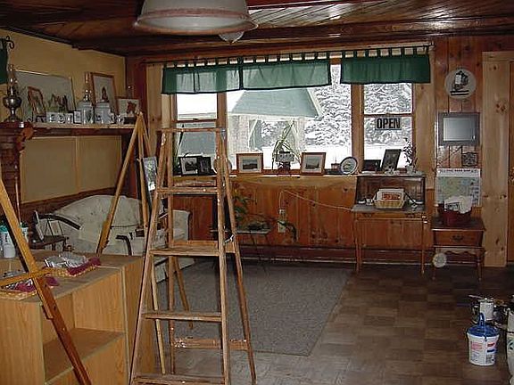 3rd image of 233 Station St