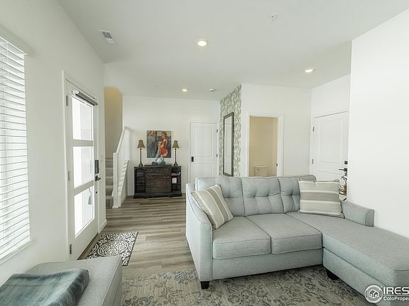 3rd image of 1021 Birdwhistle Ln #8
