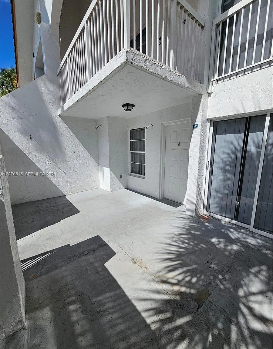 2 bed, 880 sqft, $2,300 — Photo 4