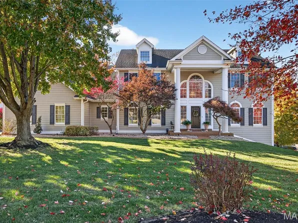 17644 Myrtlewood Dr, Chesterfield, MO 63005