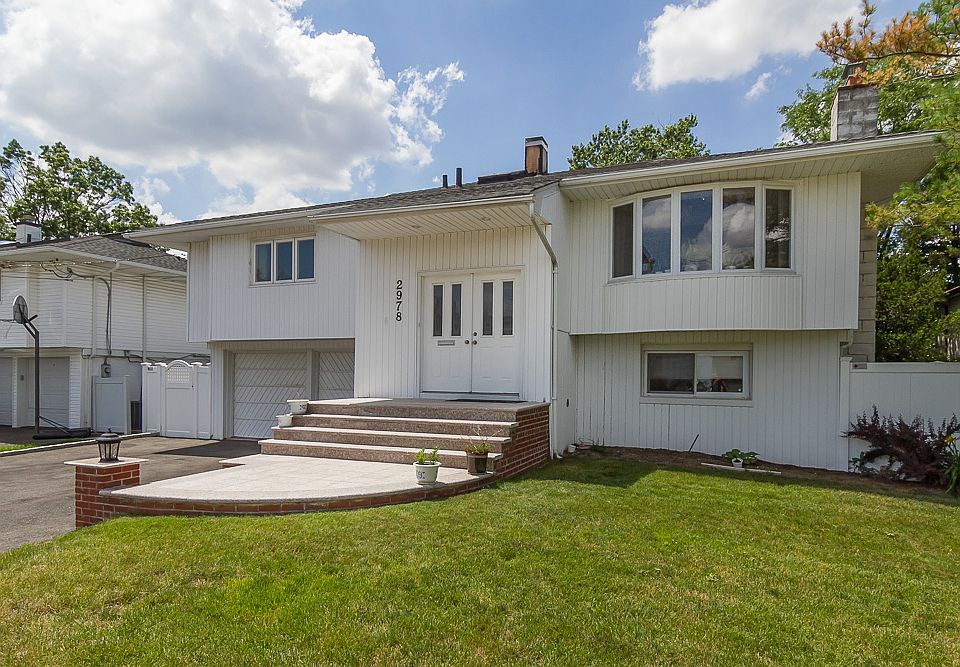 1st image of 2978 Shore Dr