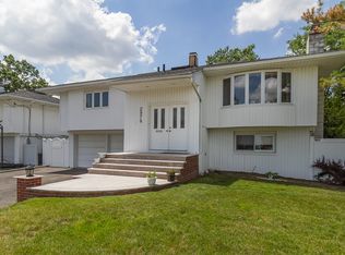 2978 Shore Dr, Merrick, NY 11566