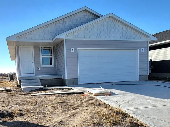 4351 Dawn St, Grand Island, NE 68803