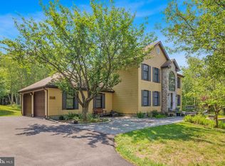 2 Whippoorwill Dr, Saylorsburg, PA 18353
