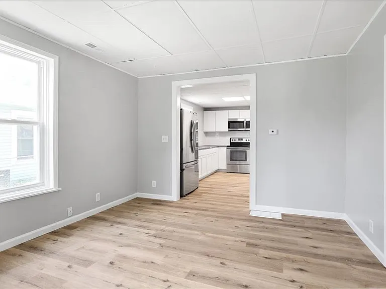 123 W Valley St — Photo 15