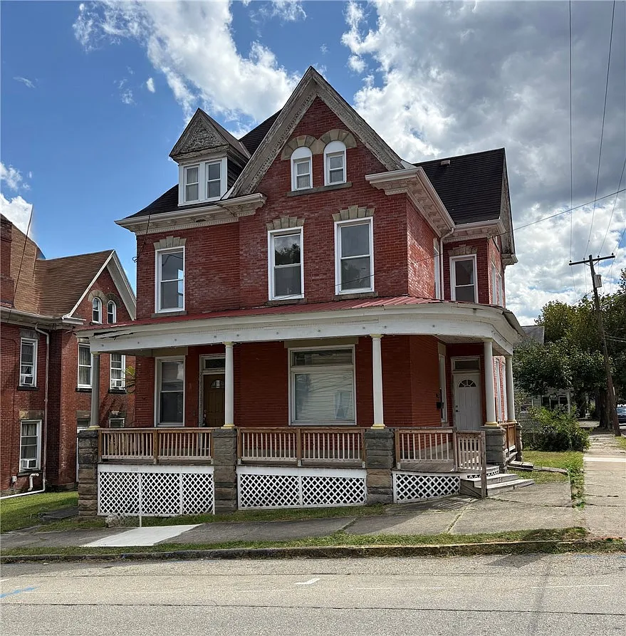 236 Washington Ave photo 1