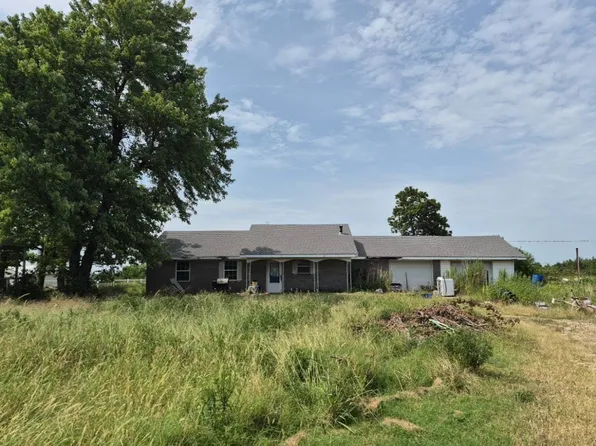 1414 W 9th St, Cushing, OK 74023