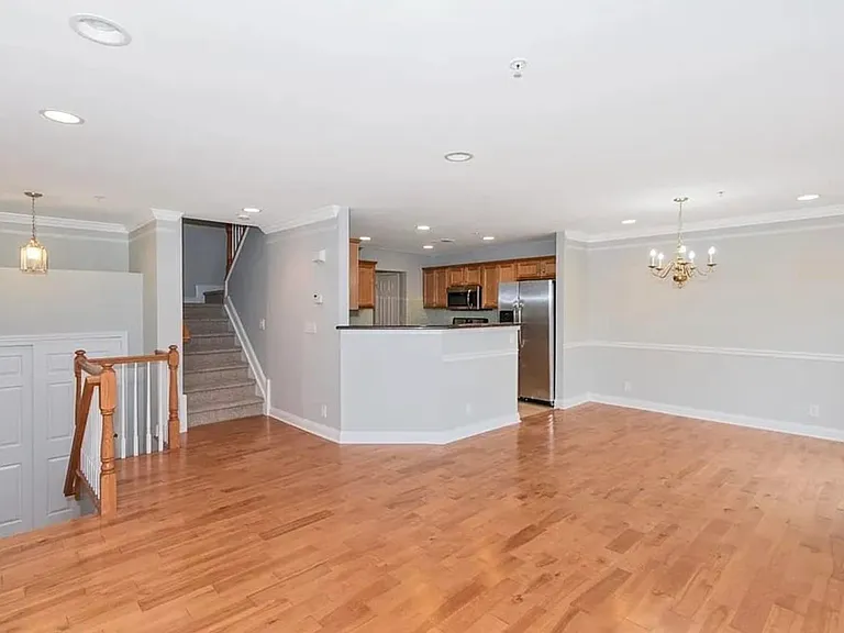 187 Blue Heron Dr — Photo 2