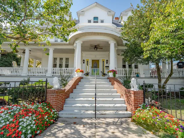 216 E Fern Rd, Wildwood Crest, NJ 08260