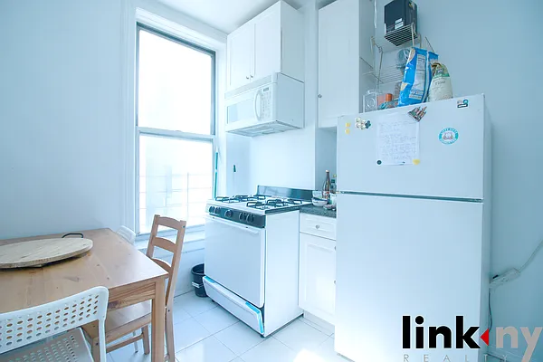 Rented by Link NY Realty | media 12