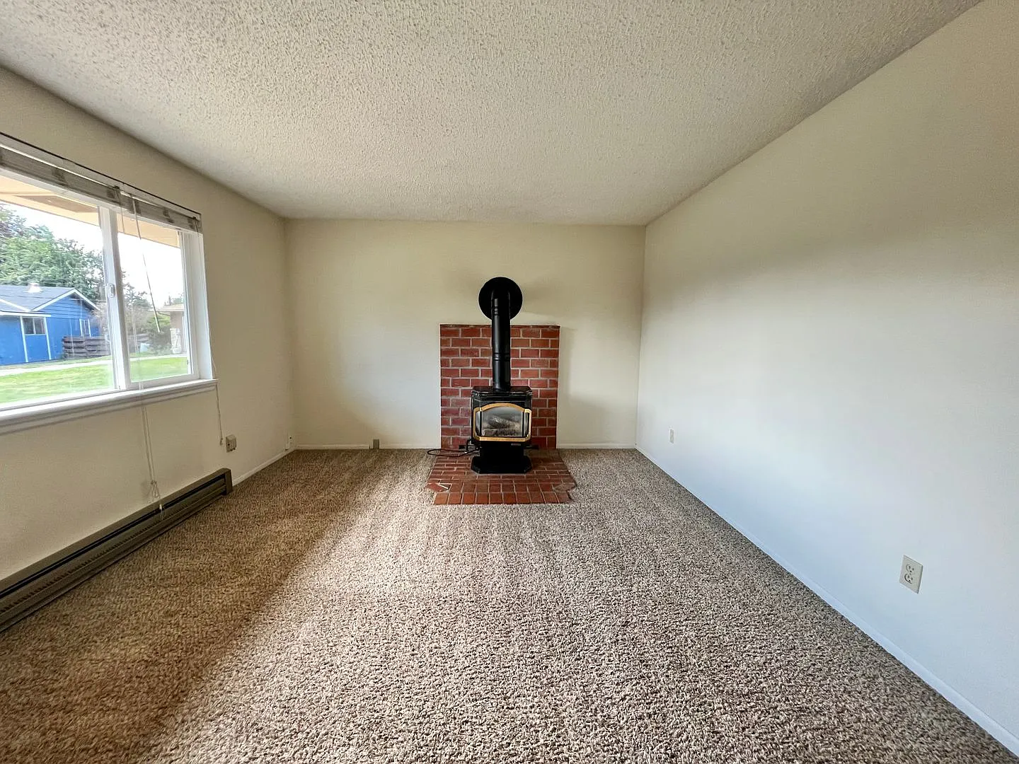 4 Bedroom Home in Culdesac near CWU — Photo 4