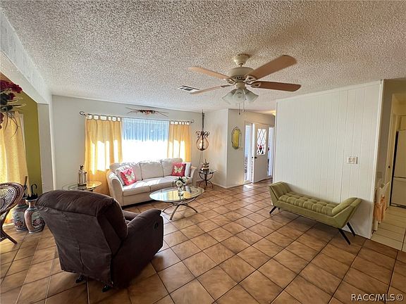 4th image of 9147 N Golfview Dr