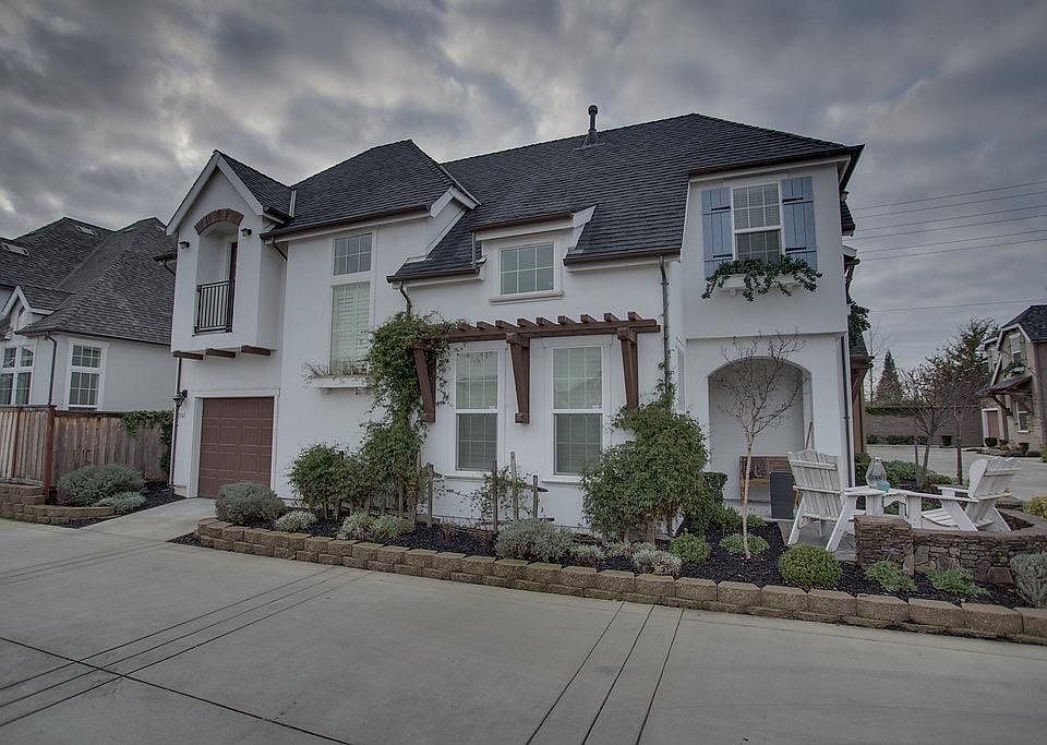 1st image of 1341 Piper Pl
