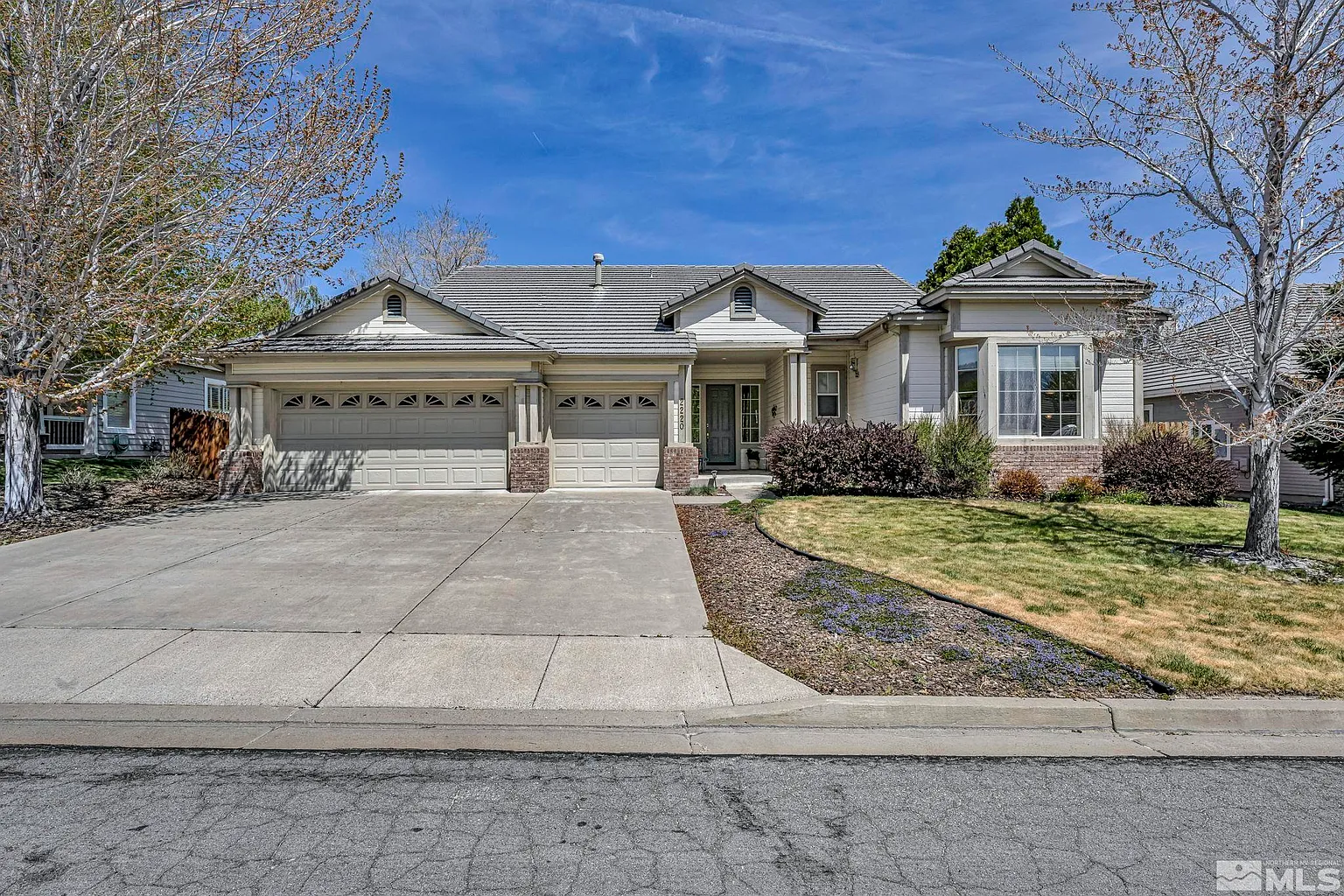 2220 Waterford Pl photo 1