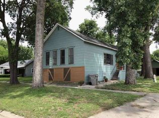 409 E Ave, Central City, NE 68826