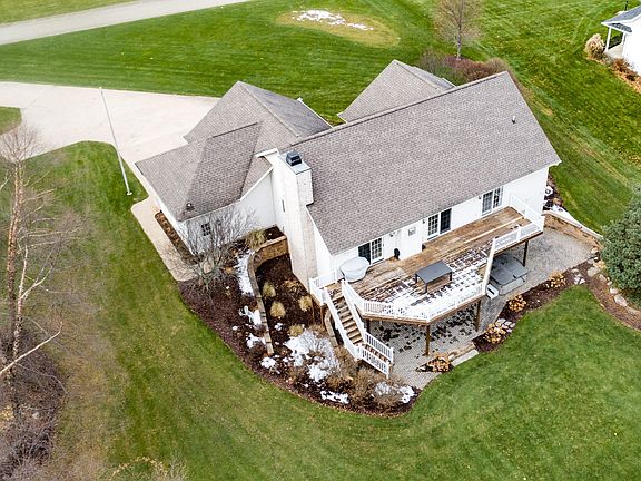 2nd image of 5909 Cannon Hills Dr NE