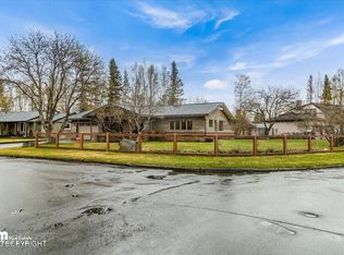 2565 Foraker Dr, Anchorage, AK 99517