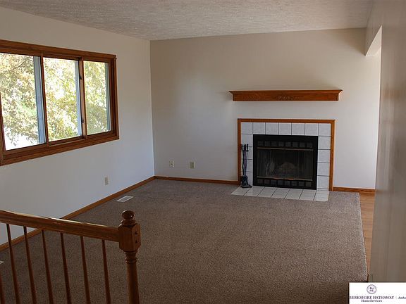 3rd image of 8417 Vernon Ave